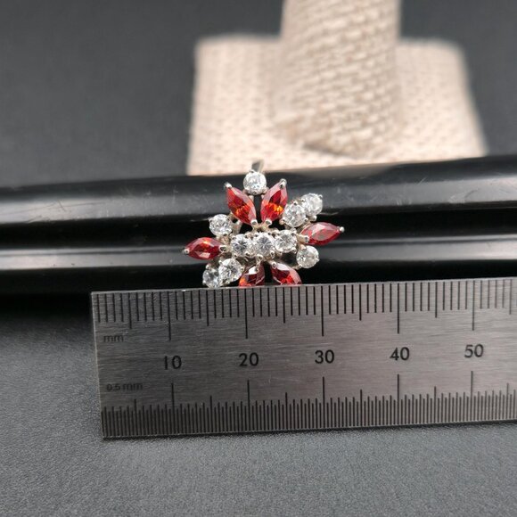 Size 8.25 Sterling Silver Red And Clear Cluster Cubic Zirconia Ring A6715 - Picture 8 of 9